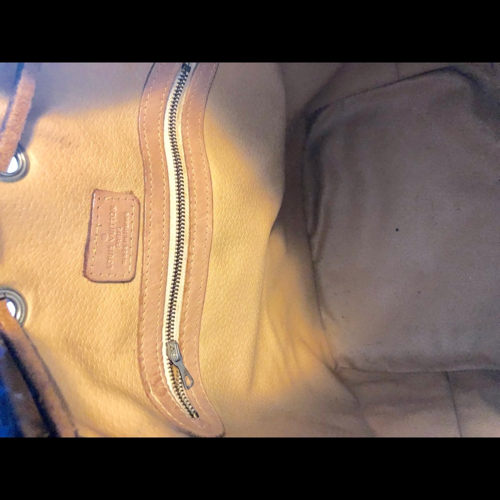 Authentic Vintange Louis Vuitton.